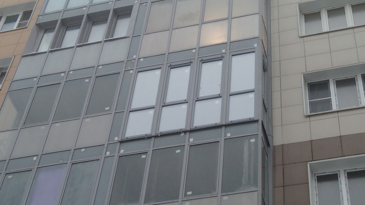 Замена холодного остекления на теплое. Вид снаружи. Замена холодного остекления на теплое. Вид снаружи.