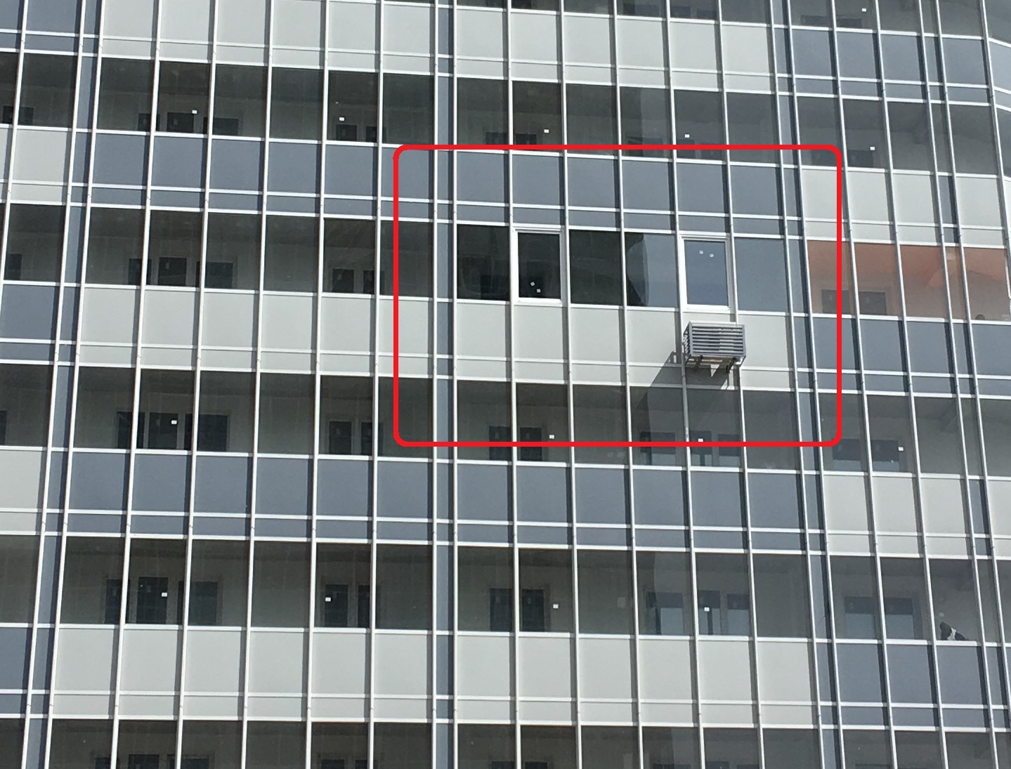 Утепленное витражное остекление, вид снаружи практически не отличается от исходного Утепленное витражное остекление, вид снаружи практически не отличается от исходного