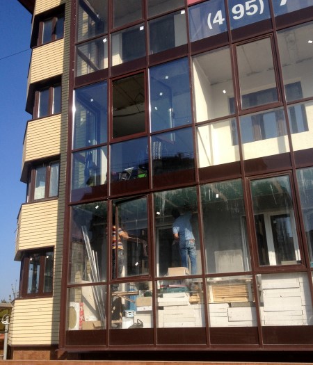 Замена холодного остекления на теплое. Вид снаружи. Замена холодного остекления на теплое. Вид снаружи.